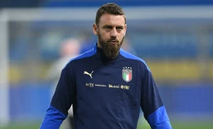 De Rossi: «Io pronto per allenare, serve solo la squadra»