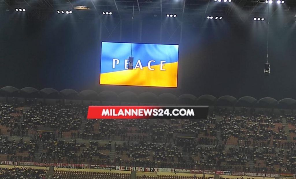 MN24 - Il Milan si schiera per la pace: l'iniziativa nel riscaldamento 27 san siro pace guerra russia