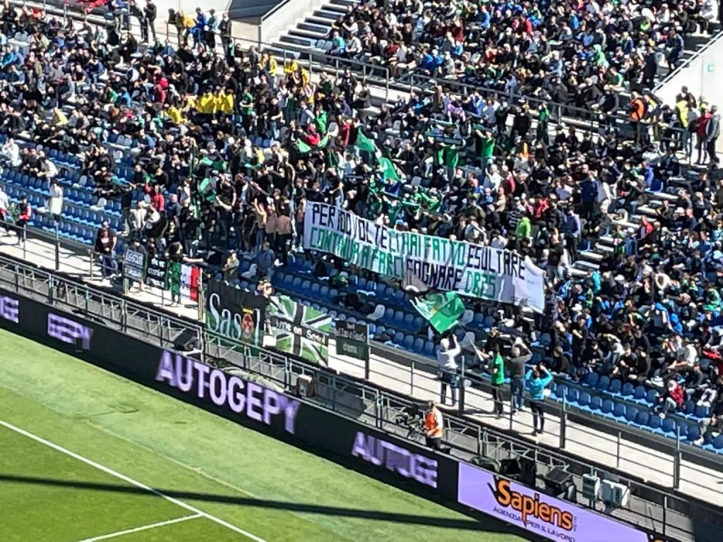 Sassuolo, i tifosi non mollano Berardi: «Continua a farci sognare» - FOTO 27 WhatsApp Image 2022 04 10 at 16.47.45