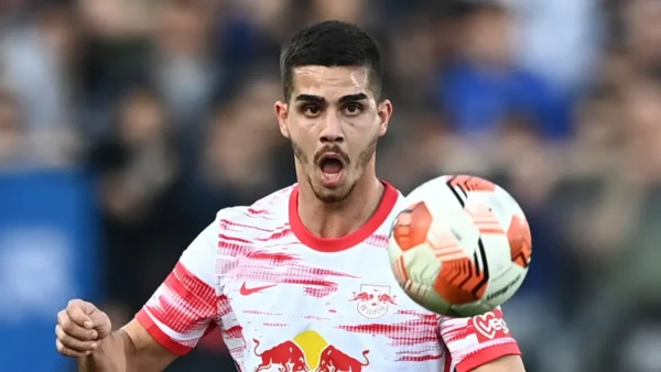 Andre Silva MG8