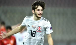 Kvaratskhelia si presenta al Napoli: «Mi ispiro a Cristiano Ronaldo…»
