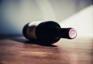A secco di Vino? La consegna a domicilio di vino Bernabei ti salva la serata!