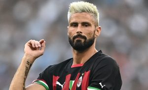 Giroud ringrazia i tifosi: «Mai visto un sostegno del genere dopo una sconfitta così»