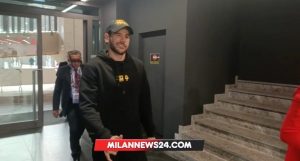 VIDEO MN24 – Theo Hernandez al Milan Store: incontro con i tifosi