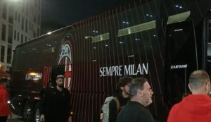 MN24 – Milan Juve, l’arrivo dei calciatori rossoneri in Hotel – VIDEO
