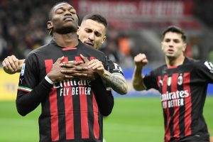 Milan, il patto della squadra per il rinnovo di Leao: i dettagli