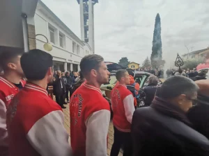 Maglie e sciarpe del Perugia all’addio di Castagner