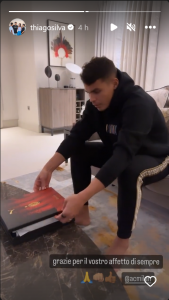 Quarta maglia Milan, Thiago Silva la riceve in regalo: il messaggio social 29 Screenshot 2023 03 06 at 20 28 53 MilanNews.it su Instagram @thiagosilva ❤️🖤