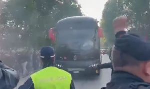 MN24 – Milan Inter: i pullman delle squadre sono arrivati a San Siro – VIDEO