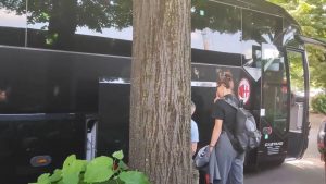 Inter Milan Femminile, l’arrivo dei pullman per il derby – VIDEO