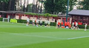 Allenamento Milan, Leao presente alla rifinitura – VIDEO