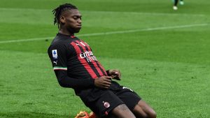 Leao, maglia della Juve nei pantaloncini: le scuse sui social