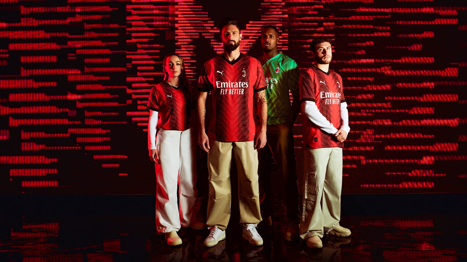 Il Milan apre un nuovo store ufficiale all'aeroporto di Malpensa - FOTO 26 Maglia Milan