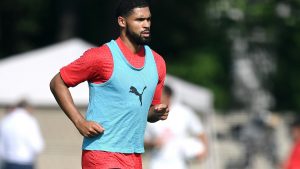 Loftus-Cheek ammonito in Milan Barcellona: ecco cosa è successo in campo