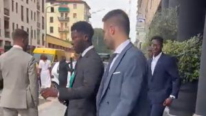 Musah Milan: giocatore arrivato in sede per la firma – VIDEO