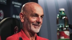 Conferenza stampa Pioli: «Non parlerò con altri club finché sarò sotto contratto col Milan. Sul Napoli e l’anno sabbatico dico…»
