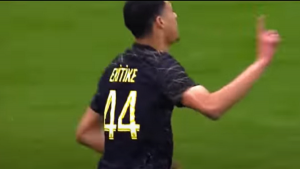 Ekitike Milan: attaccante sempre più lontano, svelato il motivo