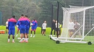 Allenamento Milan, Ibra a colloquio con Pioli e non solo – VIDEO