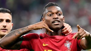 Leao non brilla, i giornali: «Parte bene, poi si spegne». Il VOTO nel debutto a EURO2024