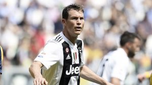 Lichtsteiner in vista di Napoli Milan: «Con Conte sono cresciuto tantissimo, ma Allegri sa creare un’ottima intesa di squadra. Sono entrambi dei vincenti e…»