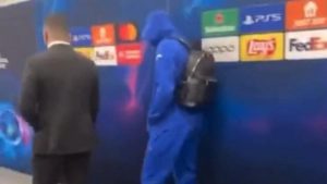 Maignan lascia San Siro zoppicando: apprensione in casa Milan – VIDEO