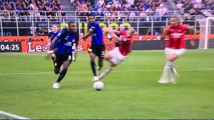 Inter Milan, polemiche rossonere sul gol di Mkhitaryan: cosa è successo