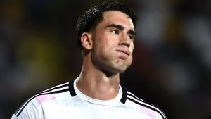Vlahovic Milan, prende quota l’idea per l’attacco: il club rossonero attende segnali dal rinnovo con la Juventus