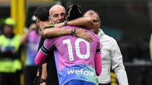 Milan Verona, ecco il gesto di Leao per Pioli dopo il gol