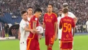 Paredes, altro che fair-play! Cos’è successo prima del rigore di Giroud – VIDEO