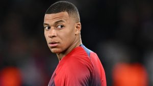 Mbappé elogia Leao: «È tra i più pericolosi del Portogallo». Poi lancia la sfida nella sfida