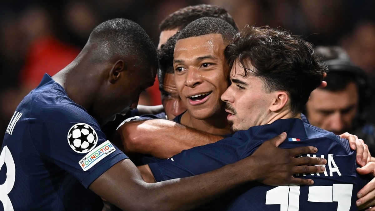 Probabile formazione PSG per il Milan quattro attaccanti in campo!