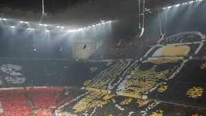 Coreografia Milan Psg: colpo d’occhio di San Siro per il match di Champions – FOTO