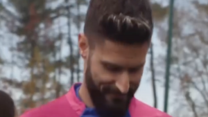 Giroud e le 100 presenze con il Milan: il VIDEO della premiazione con le parole di Furlani e dell’attaccante