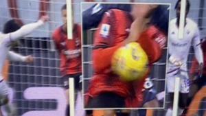 Milan Fiorentina, il botta e risposta di Ziliani e Pistocchi sul possibile rigore: «Il pessimo Di Bello non ha sbagliato»