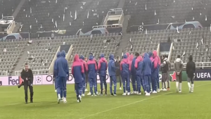 Newcastle Milan, i rossoneri in campo: ecco cosa hanno fatto Pioli e Leao – VIDEO