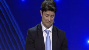 Clamoroso sorteggi Euro2024, durante l’estrazione parte un video hot: cosa è successo VIDEO