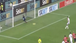 Gol Orsolini, il Bologna non sbaglia dagli 11 metri: ingenuità di Terracciano – VIDEO
