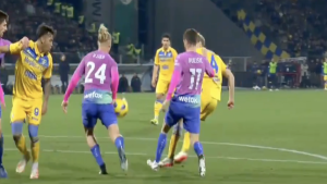 Frosinone Milan: i ciociari chiedono un rigore, Marelli: «Tocchi di mano non punibili»