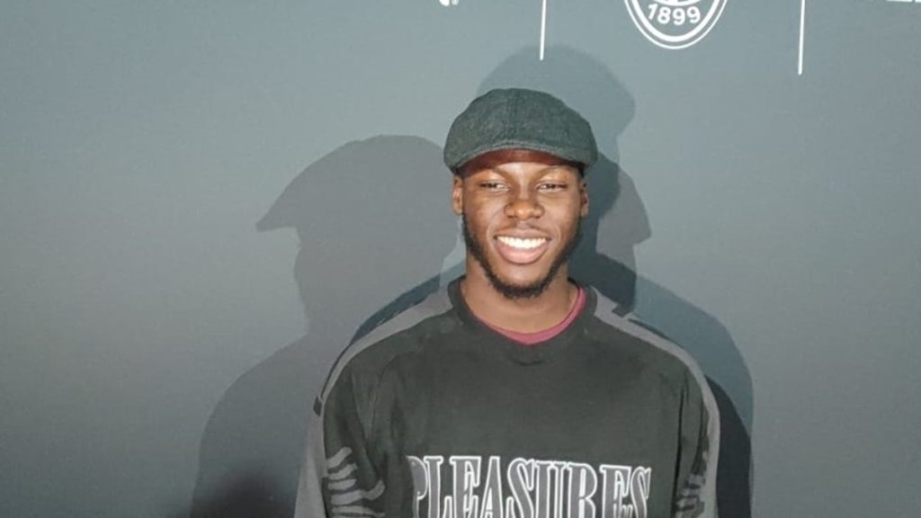 Quarta maglia Milan 2023/24, a Milano la preview del nuovo kit! Tanti rossoneri presenti all'evento, ecco chi c'è - FOTO 30 musah