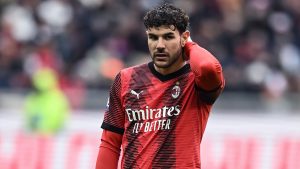 Theo Hernandez può lasciare il Milan! Ha già un accordo preliminare con questo club: i DETTAGLI