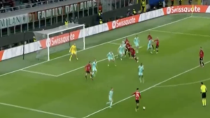 Gol Reijnders, grande tiro da fuori area: il Milan torna in vantaggio contro lo Slavia Praga – VIDEO