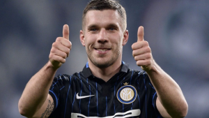 Podolski avverte le rivali: «L’Inter è tra le migliori squadre in Europa»
