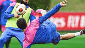 Pulisic show nell’allenamento Milan: la rovesciata è da applausi! – FOTO