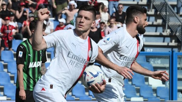 jovic-giroud-sassuolo-milan