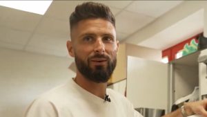 Giroud emoziona al suo ultimo giorno a Milanello: «Tutto questo mi mancherà, al mio primo giorno qui sono rimasto impressionato da…»