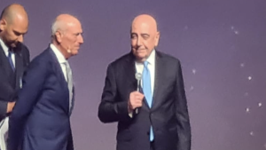 Premio Gentleman 2024, Galliani premiato sul palco: «Complimenti a Inter e Milan, Berlusconi mi diceva sempre questa cosa»