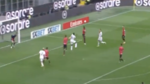 Gol Ekuban, inizio shock di secondo tempo: il Genoa torna a condurre sul Milan – VIDEO