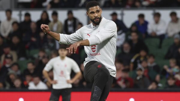 loftus-cheek-allenamento-riscaldamento-milan