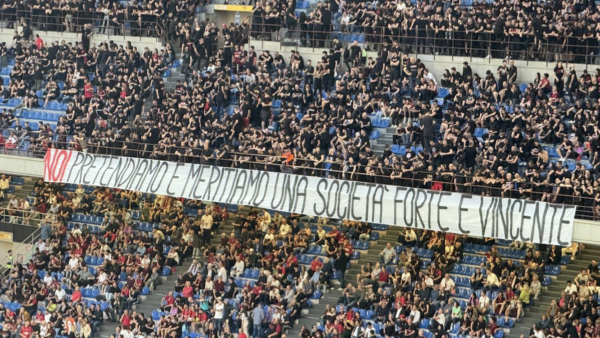 Striscione Milan Cagliari