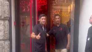 MN24 – Fonseca INCONTRA i tifosi del Milan: presenti anche cinque calciatori rossoneri – VIDEO